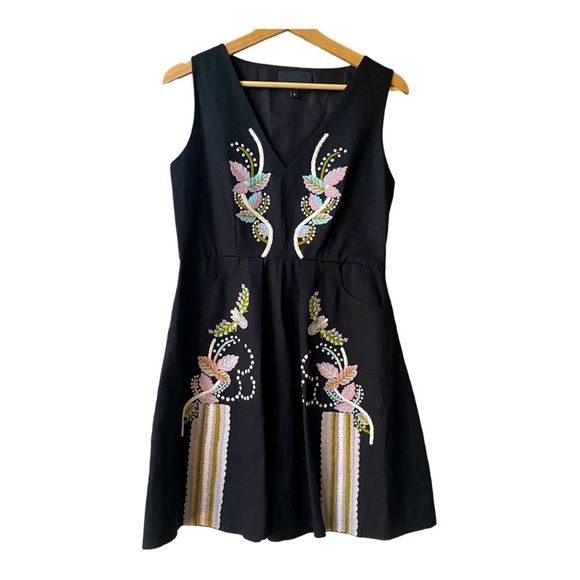 Cynthia Rowley Dresses & Skirts - Cynthia Rowley embroidered A-line dress in black size 8